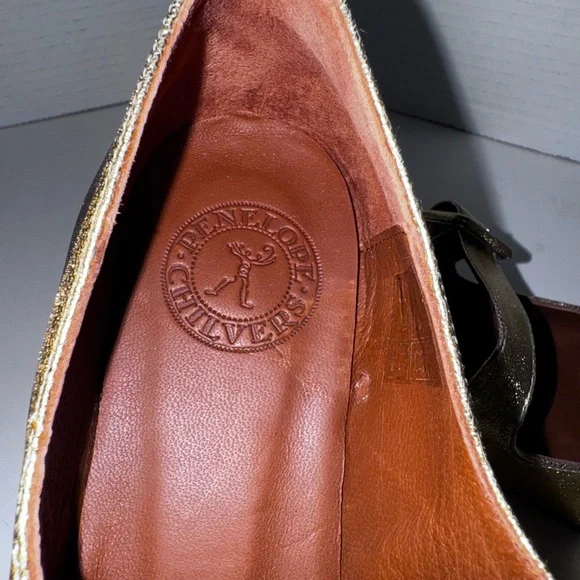 Penelope Chilvers Mary Jane Gold Metallic Low Pumps 38=7 - Picture 4 of 7